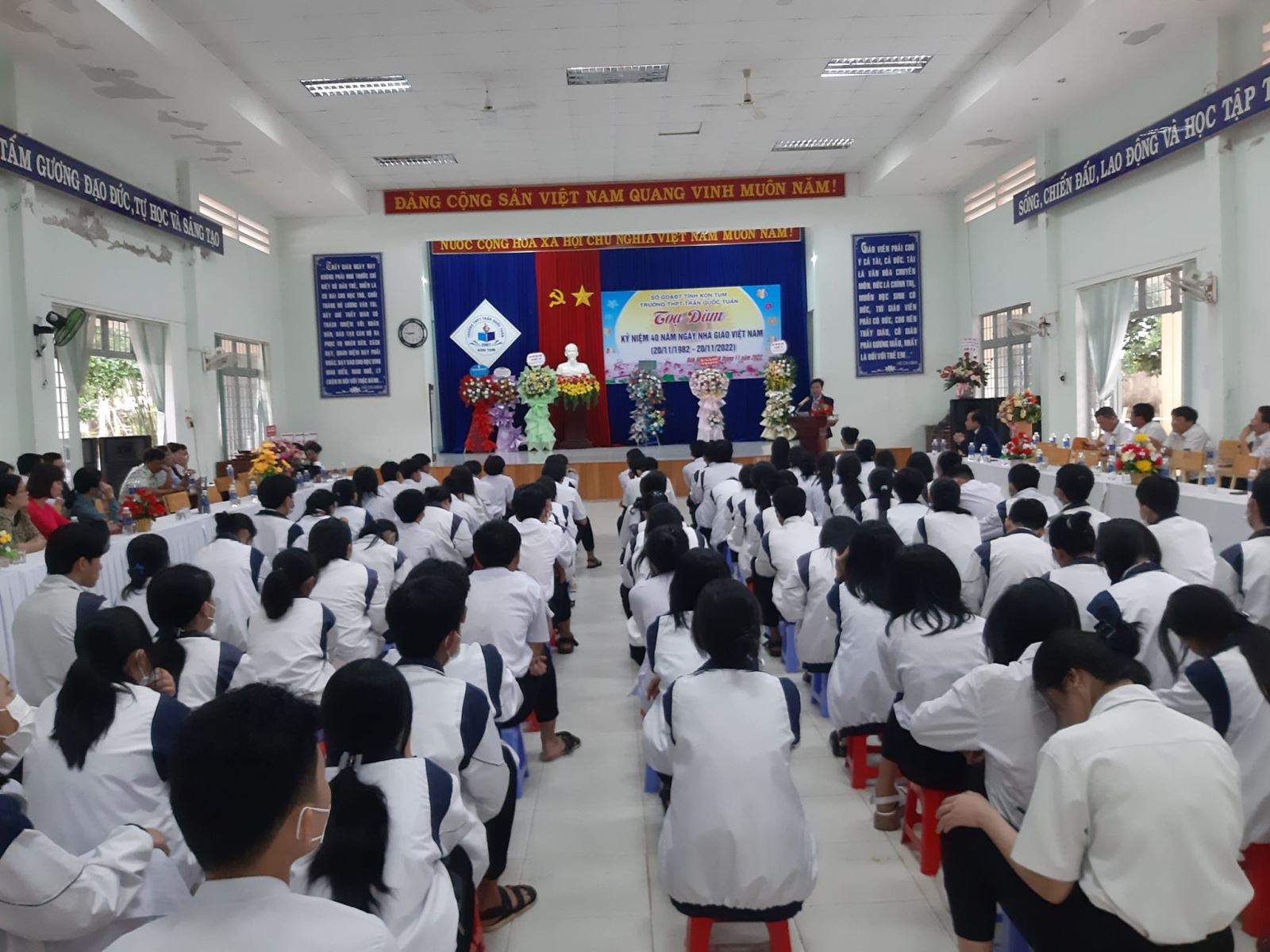 ĐỀ ĐÁP THI GIỮA HỌC KÌ I NĂM HỌC 2023-2024