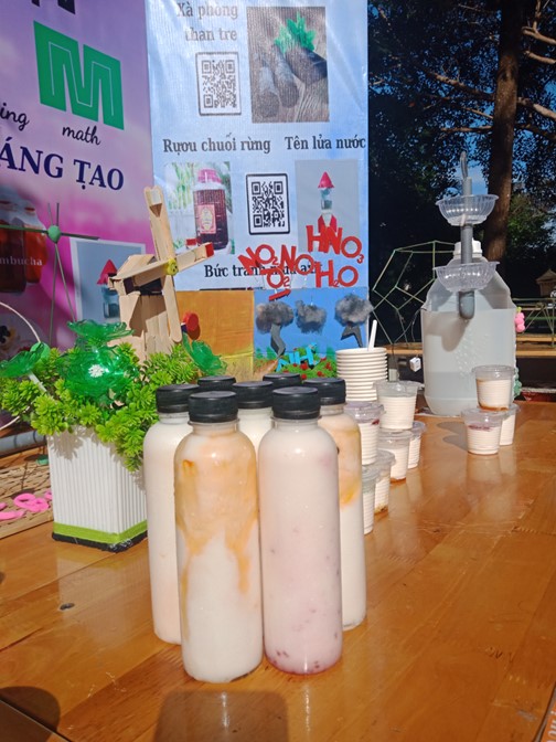 THAM GIA NGÀY HỘI STEM VỚI NHIỀU SẢN PHẨM ỨNG DỤNG MÔN SINH HỌC