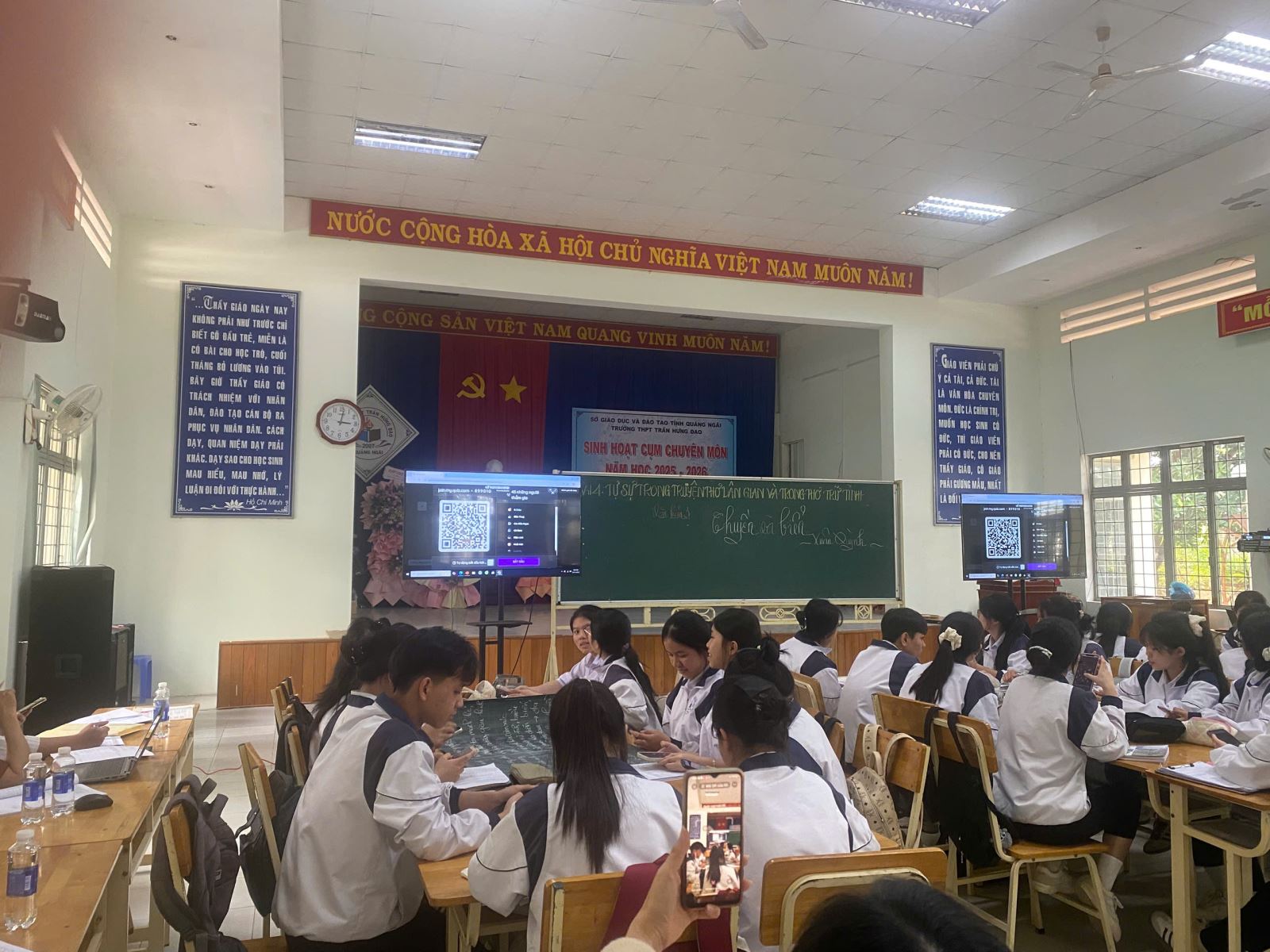 Hội thảo Chuyên đề cụm 4 môn Ngữ văn tại trường THPT Trần Hưng Đạo