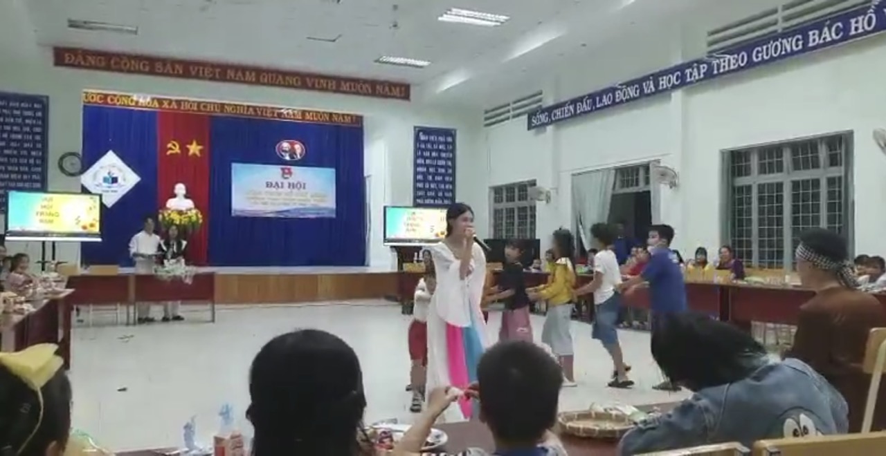 CÔNG ĐOÀN TỔ CHỨC VUI TẾT TRUNG THU CHO CON CÁN BỘ, CÔNG CHỨC, VIÊN CHỨC NĂM 2023