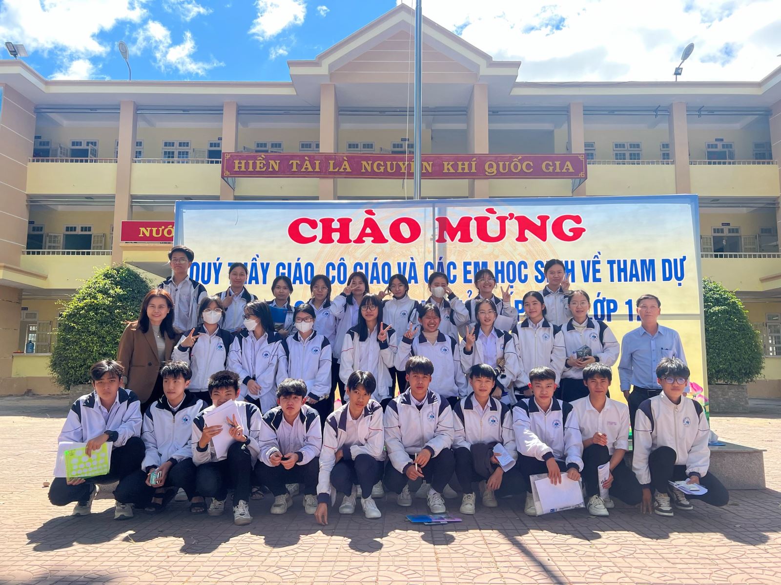 Trường THPT Trần Quốc Tuấn đạt thành tích cao trong kỳ thi chọn học sinh giỏi cấp Tỉnh lớp 12, năm học 2023-2024