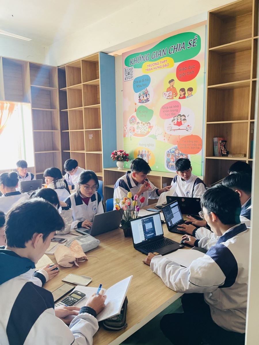 TẠP CHÍ THƯ VIỆN TRƯỜNG THPT TRẦN HƯNG ĐẠO THÁNG 01